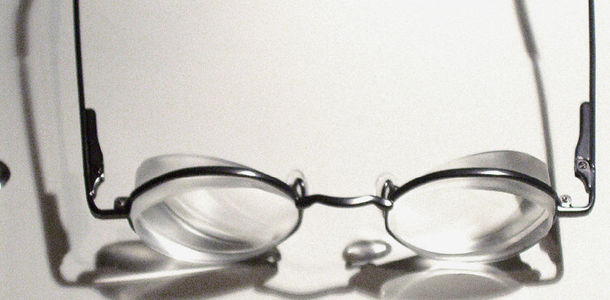 Bild zu Sehstörungen - Prismenbrillen: Indikationen – Kontraindikationen
