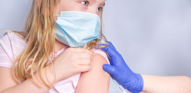 Bild zu COVID-19-Impfung bei Kindern - Impfstatus, Haltung zur Impfung und Einfluss auf Impfentscheidung der Eltern