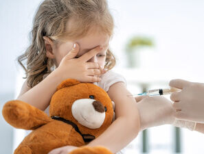 Bild zu Report der DAK-Gesundheit - Impfungen bei Kindern und Jugendlichen zurückgegangen