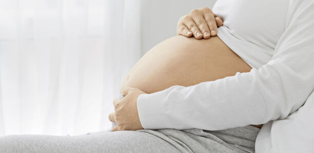 Bild zu Schwangerschaft - Wie sieht die neurologische Entwicklung von Corona-Babys aus?