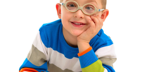 Bild zu Schielende Kinder  - Kostenübernahme auch für höherwertige Brillengläser 